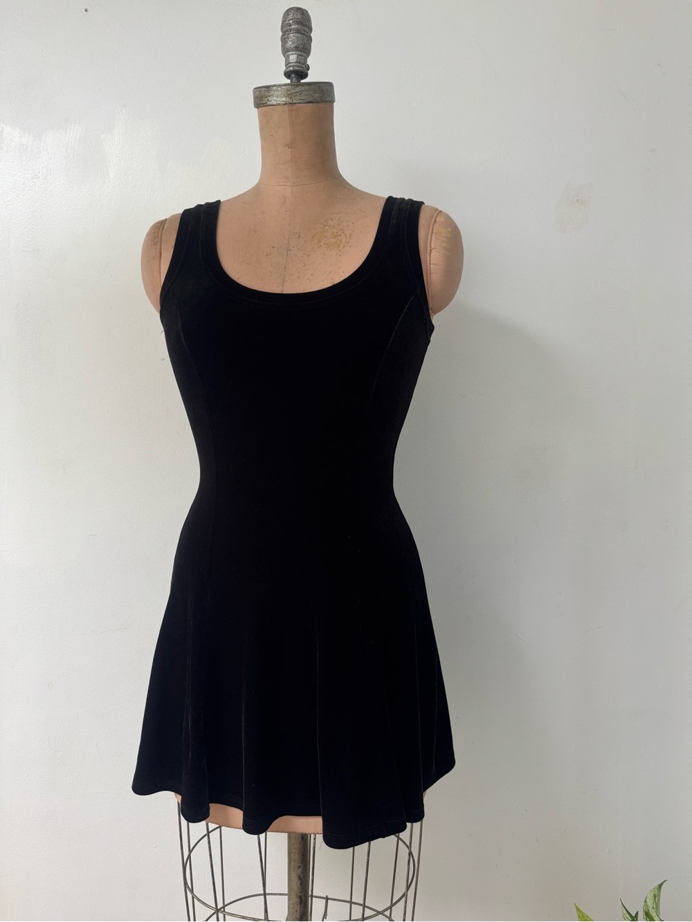 BCBG 1990’s vintage stretch velvet dress size SMALL